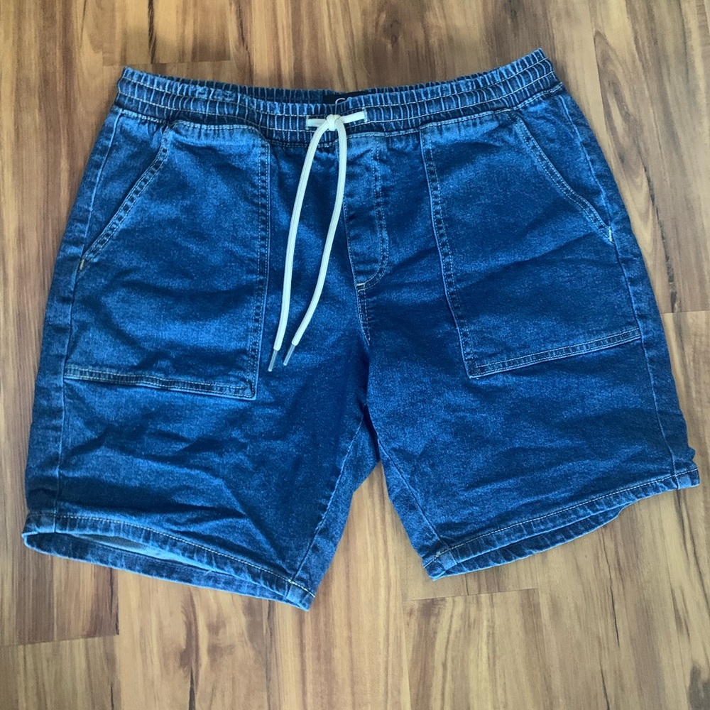 Men’s blue jean shorts
